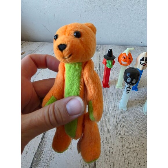 Vintage pez Halloween dispenser fuzzy witch ghost skeleton pumpkin jack-o'-lante - Picture 2 of 12